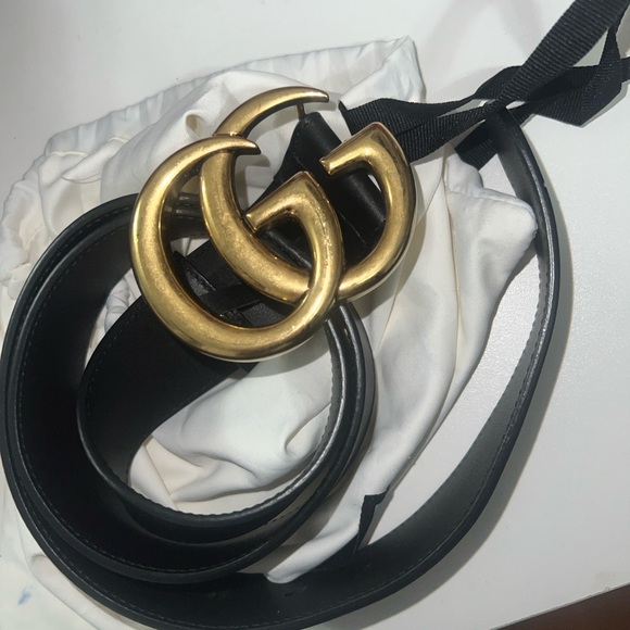 Gucci Black Leather Belt with Gold GG Buckle - Picture 4 of 4